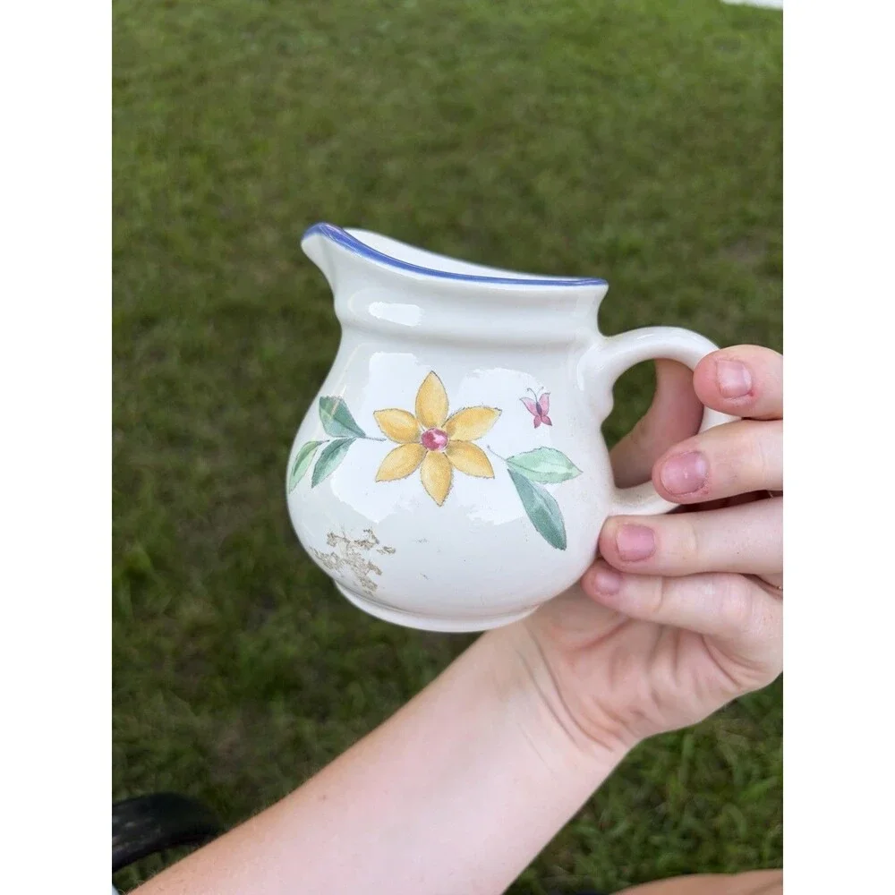 Pfaltzgraff Stoneware Floral Creamer Pitcher 8 oz White Blue Rim Model 402